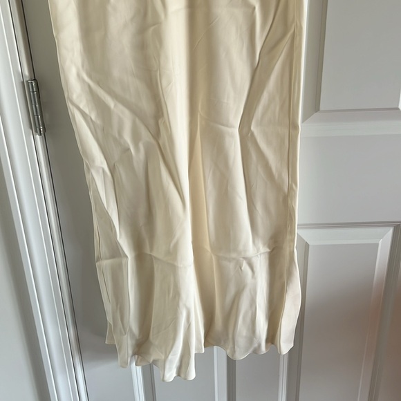 RÓHE skirt 410-32-152 OffWhite Color size 34 Maxi Skirt US Size 2 - Picture 3 of 7
